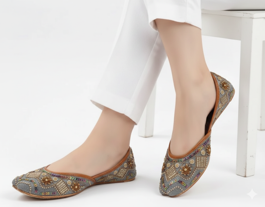 Grey Kasuri Jutti - Modern Style with Golden Touch