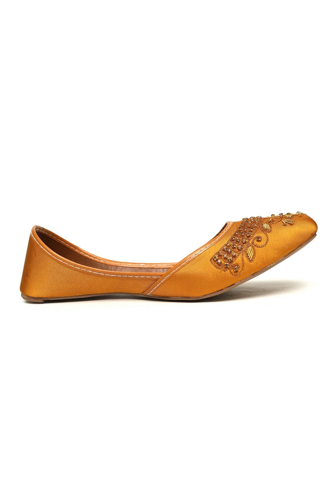 Golden Topaz Kasuri Jutti