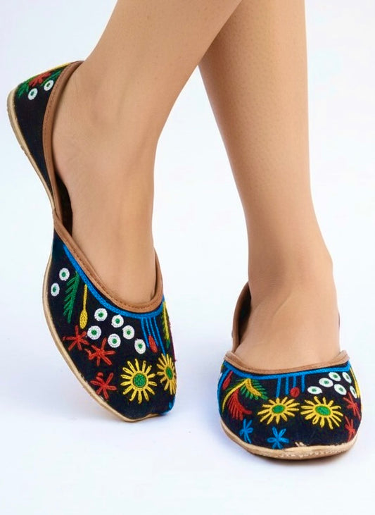 Black Floral Kasuri Jutti - Black with Colorful Flowers